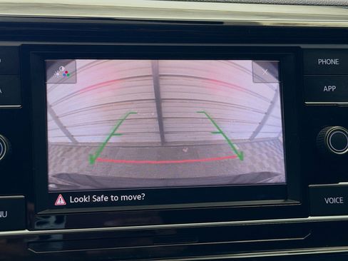 Used 2022 Volkswagen Taos S image 16