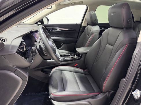 Used 2023 Buick Envision Essence w/ Sport Touring Package image 7