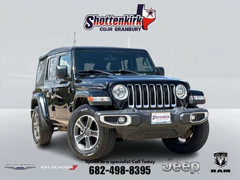 Used 2023 Jeep Wrangler Unlimited Sahara w/ Cold Weather Group AWD/4WD image 1