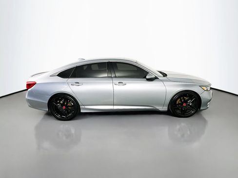 Used 2018 Honda Accord Sport image 8