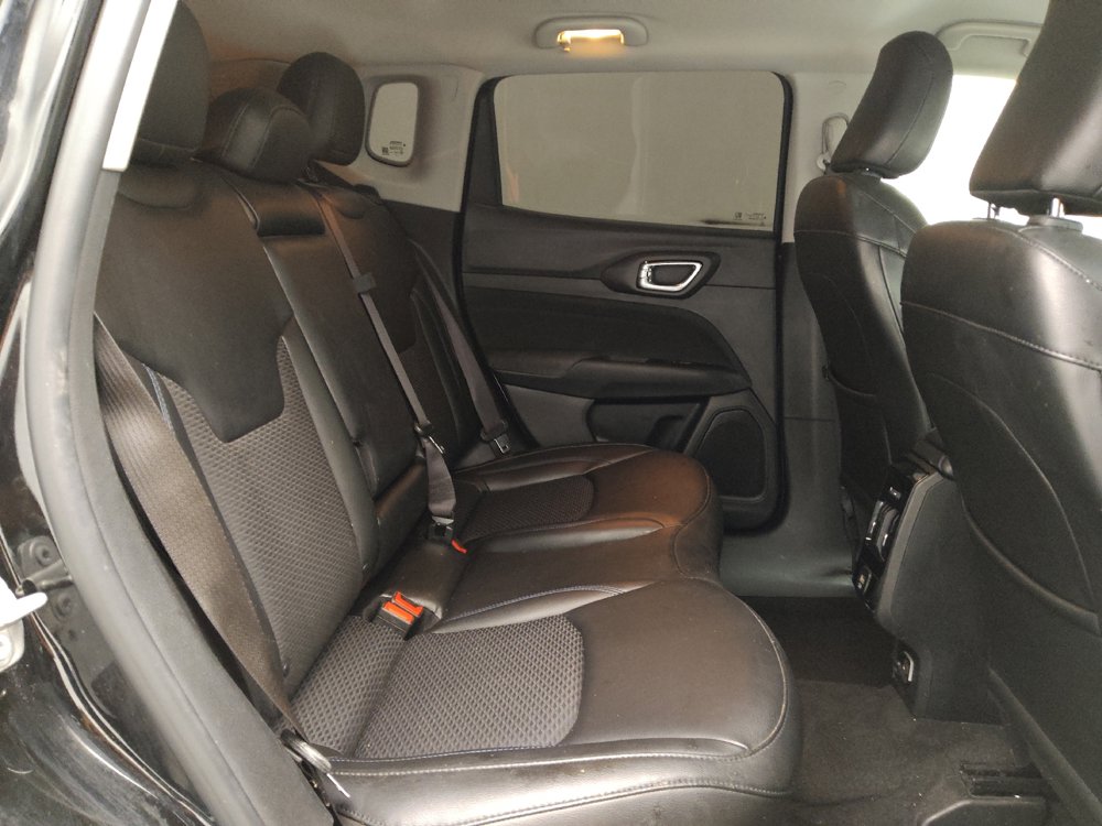 Used 2022 Jeep Compass Latitude FWD image 19