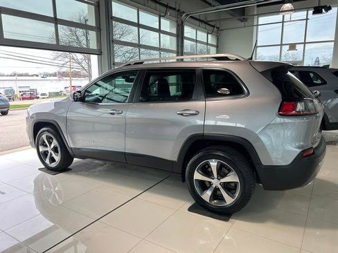Used 2020 Jeep Cherokee Limited image 11