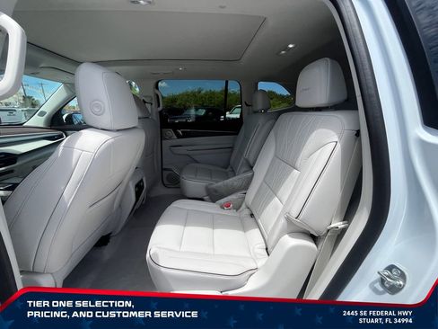 New 2026 Buick Enclave Avenir AWD/4WD image 11
