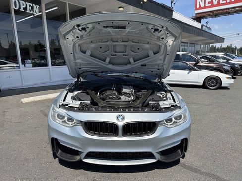 Used 2015 BMW M4 Coupe RWD image 13
