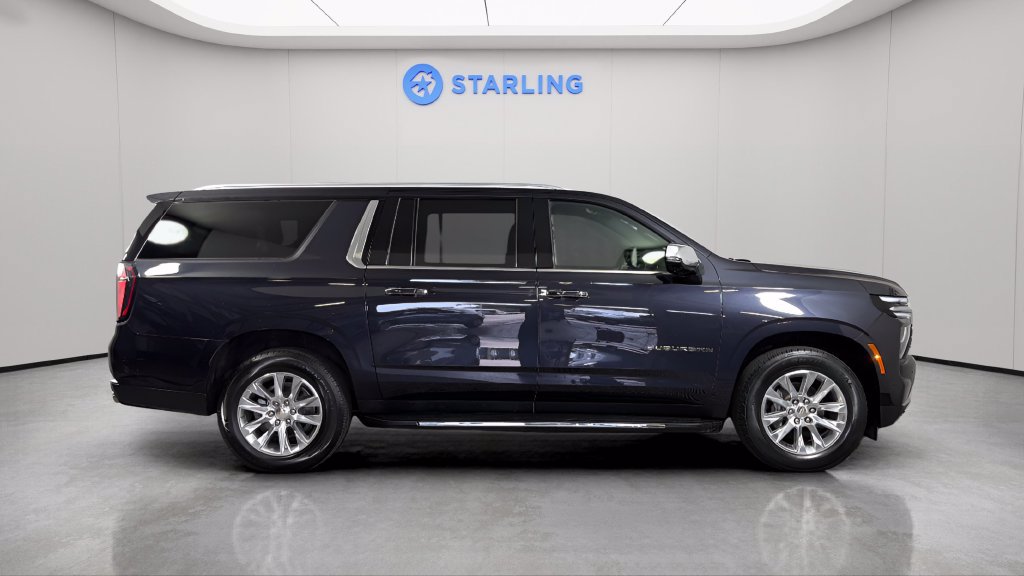Used 2025 Chevrolet Suburban Premier RWD image 11