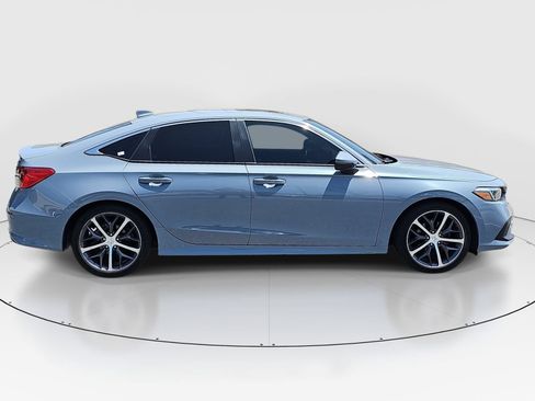 Used 2024 Honda Civic Touring image 4