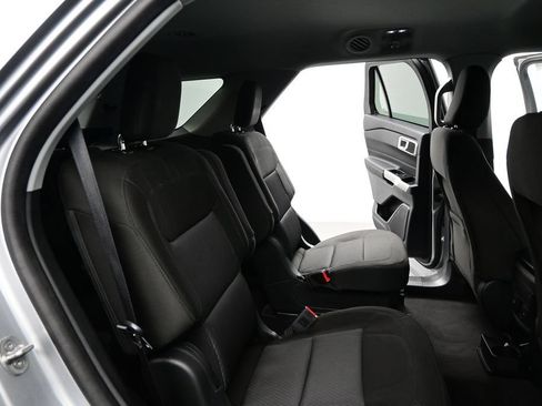 Used 2022 Ford Explorer XLT RWD image 25
