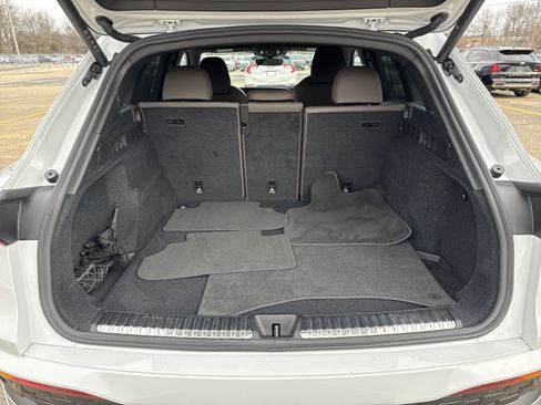 Used 2025 Audi Q5 Premium Plus w/ Premium Plus image 8