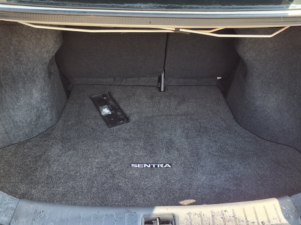Used 2019 Nissan Sentra SR FWD image 7