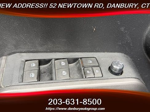 Used 2017 Toyota Tacoma TRD Sport w/ Tow Package (A/T) AWD/4WD image 15