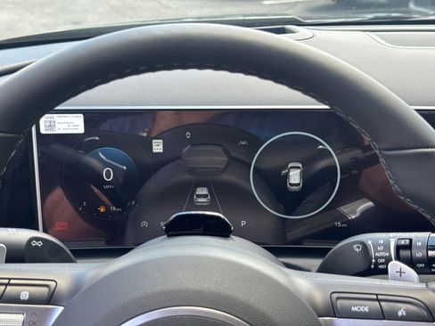 New 2025 Hyundai Tucson Limited image 19