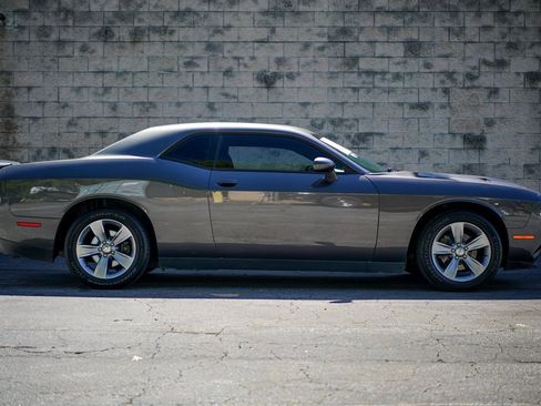 Used 2016 Dodge Challenger SXT image 16