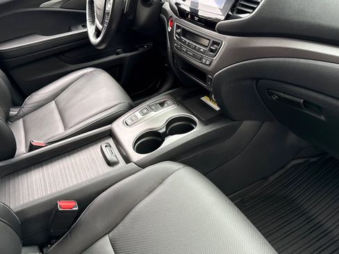 Used 2023 Honda Ridgeline RTL-E image 32