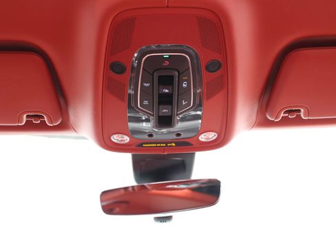 Used 2022 Bentley Bentayga AWD/4WD image 56