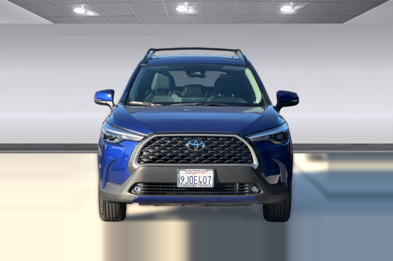 Used 2023 Toyota Corolla Cross XLE w/ Convenience Package FWD image 6