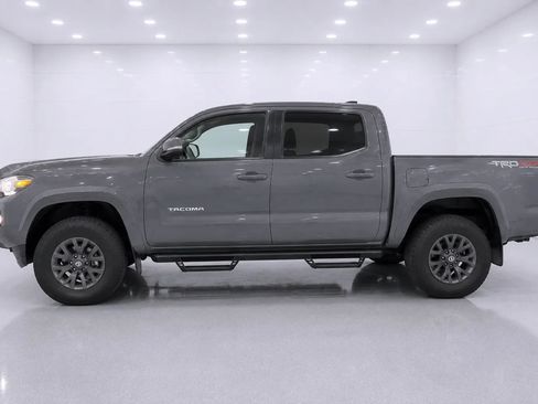 Used 2021 Toyota Tacoma SR5 w/ Blackout Package (TMS) AWD/4WD image 2