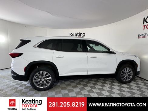 Used 2025 Buick Enclave Preferred AWD/4WD image 4