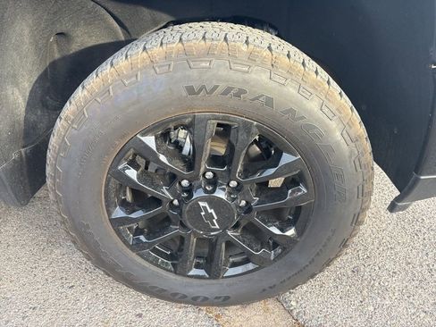 Certified 2025 Chevrolet Silverado 2500 Custom w/ Custom Value Package image 2