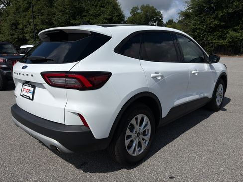 Used 2025 Ford Escape Active FWD image 6