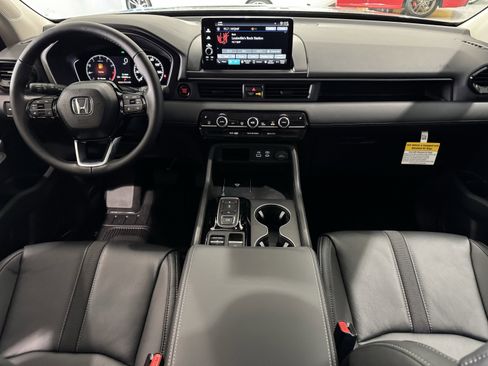 New 2025 Honda Pilot EX-L image 14