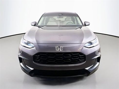 Certified 2025 Honda HR-V LX image 2