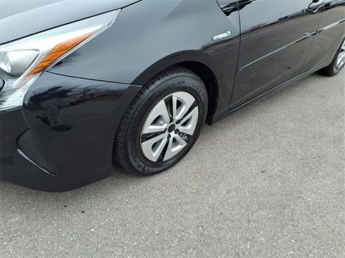 Used 2016 Toyota Prius Three image 4