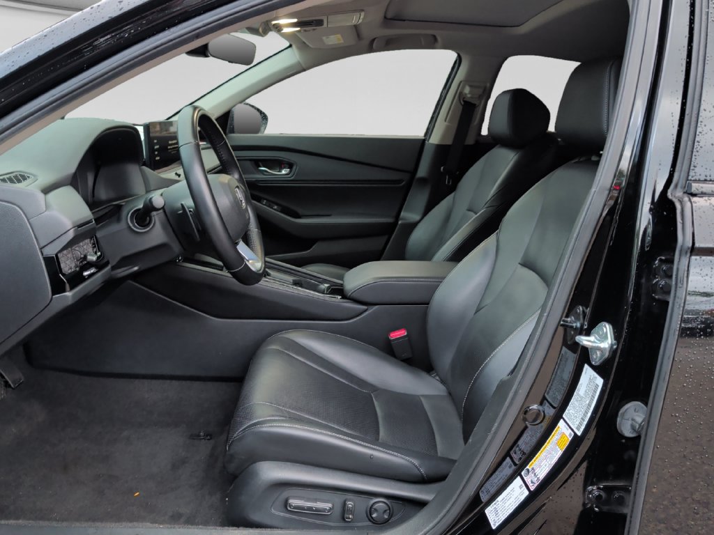Used 2024 Honda Accord Touring image 16