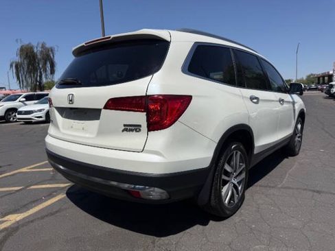 Used 2017 Honda Pilot Touring image 3
