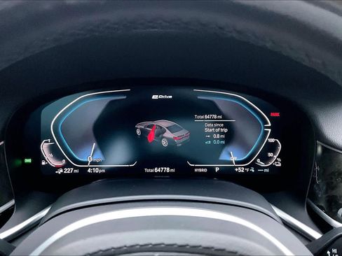 Used 2020 BMW 745e xDrive image 24