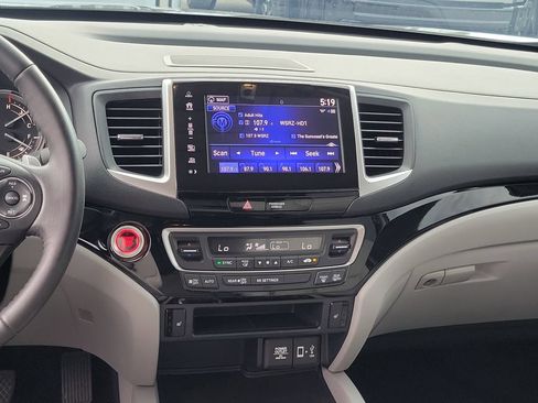 Used 2020 Honda Ridgeline RTL-E image 18