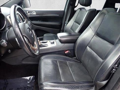 Used 2017 Jeep Grand Cherokee Limited w/ Luxury Group II image 11