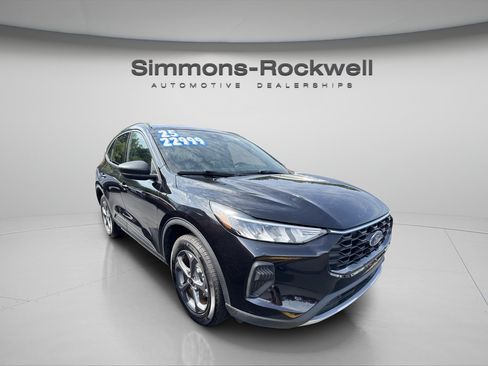 Used 2025 Ford Escape ST-Line AWD/4WD image 5