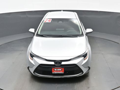 Used 2024 Toyota Corolla LE FWD image 32