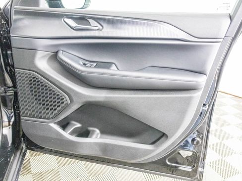 New 2025 Jeep Grand Cherokee Laredo image 35