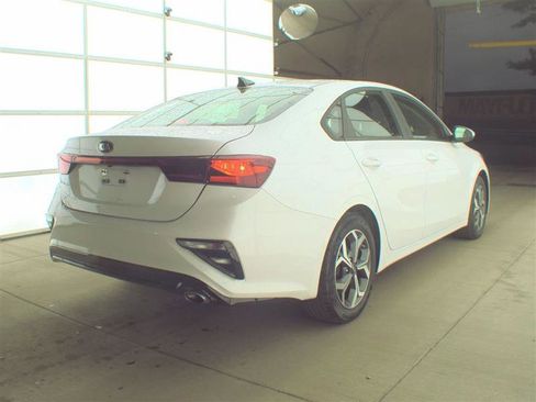 Used 2021 Kia Forte LXS FWD image 5