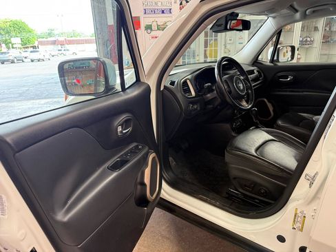 Used 2016 Jeep Renegade Limited AWD/4WD image 10