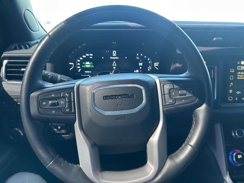 Used 2024 GMC Yukon Denali w/ Advanced Technology Package image 18