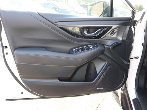 Used 2020 Subaru Outback Limited image 13