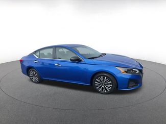 Used 2025 Nissan Altima 2.5 SV video 2