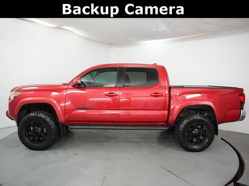 Used 2019 Toyota Tacoma SR5 image 4