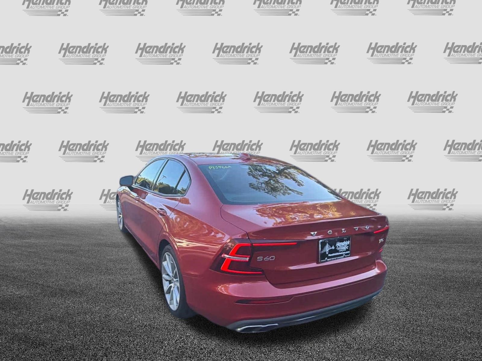 Used 2020 Volvo S60 T5 Momentum FWD image 11