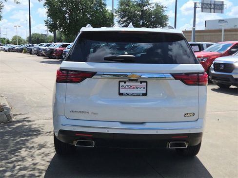 Used 2023 Chevrolet Traverse High Country image 8
