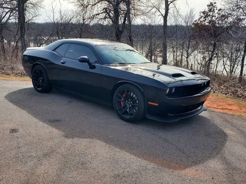 Used 2023 Dodge Challenger SRT Hellcat w/ Driver Convenience Group image 2