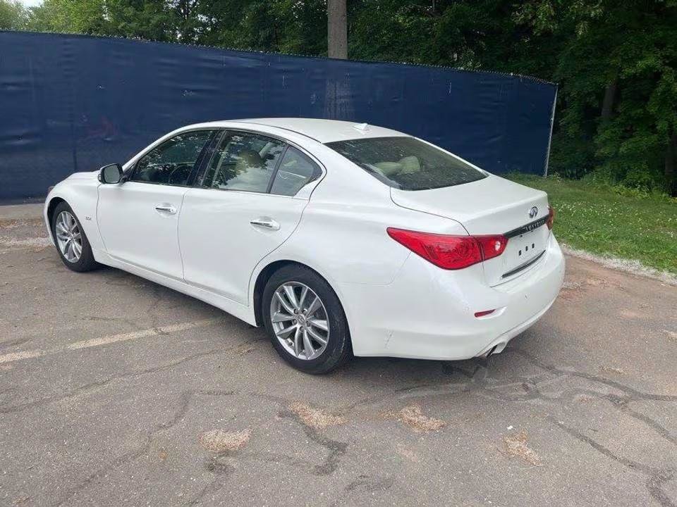 Used 2016 INFINITI Q50 3.0t Premium w/ 3.0T Premium Plus Package RWD image 8