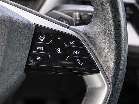 Used 2024 Audi Q4 e-tron Premium Plus w/ Premium Plus image 21