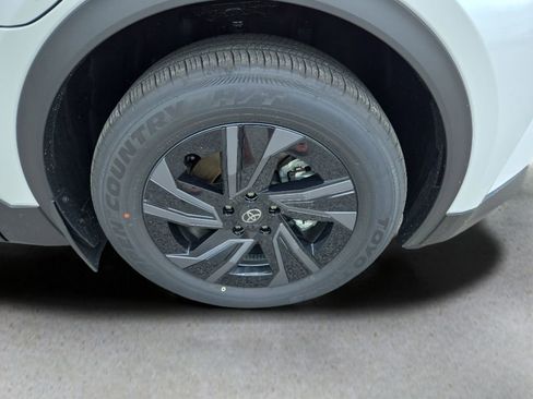 New 2026 Toyota C-HR AWD/4WD image 29
