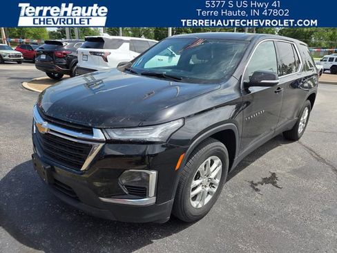 Used 2022 Chevrolet Traverse LS FWD image 1