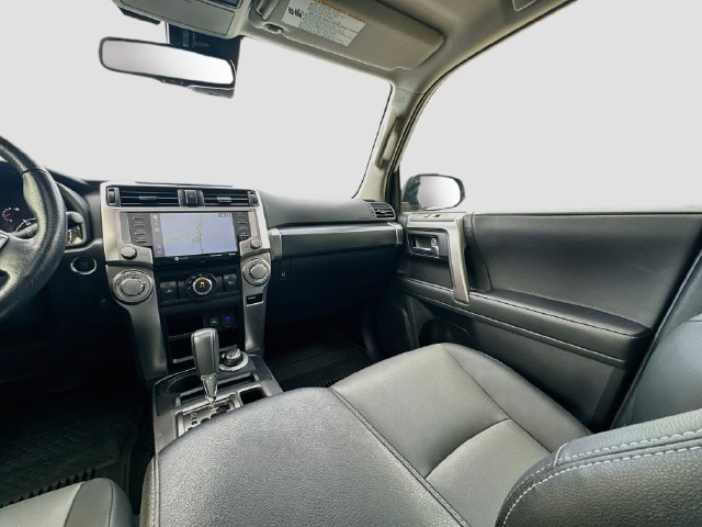 Used 2024 Toyota 4Runner SR5 Premium w/ Moonroof Package AWD/4WD image 24