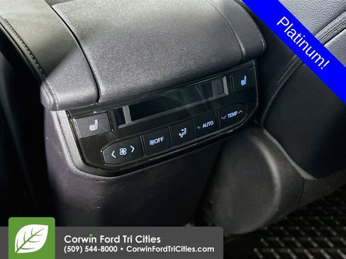 Used 2021 Toyota Highlander Platinum AWD/4WD image 30