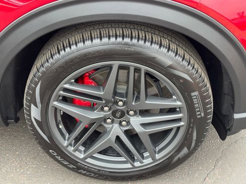 Used 2025 Ford Explorer ST image 10